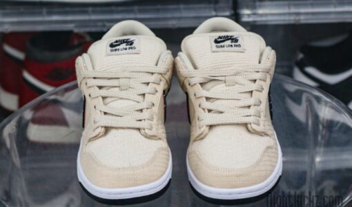 Nike SB Dunk Low Albino & Preto 2023 Unfading Sneaker