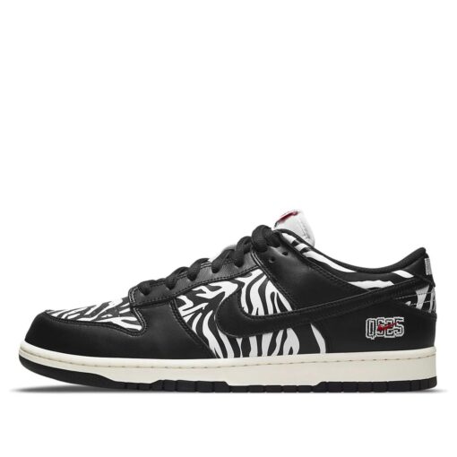 Nike SB Dunk Low Quartersnacks Zebra Unfading Sneaker
