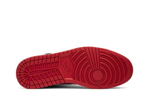 Air Jordan 1 Retro ‘Bred’ 2001 136066-061