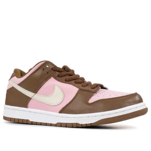 Nike x Stussy SB Dunk Low Pro 'Cherry' 304292-671