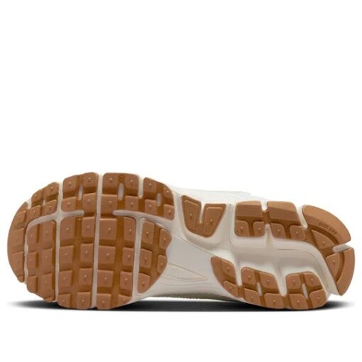 (WMNS) Nike Air Zoom Vomero 5 'Sail Coconut Milk' HM5886-133