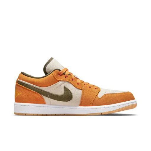 Air Jordan 1 Low SE ‘Light Curry’ DH6931-102