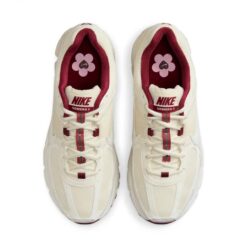 (WMNS) Nike Air Zoom Vomero 5 'Valentine's Day' HF0737-111