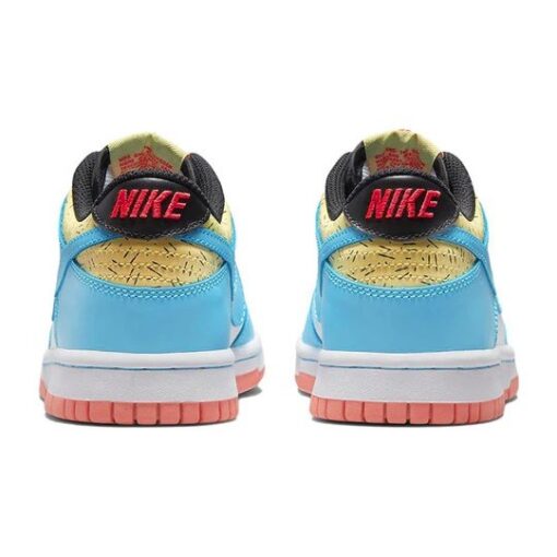 Kyrie Irving x Dunk Low SE ‘Baltic Blue Gum’ DN4179-400