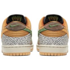 Nike SB Dunk Low Pro 'Safari' CD2563-002