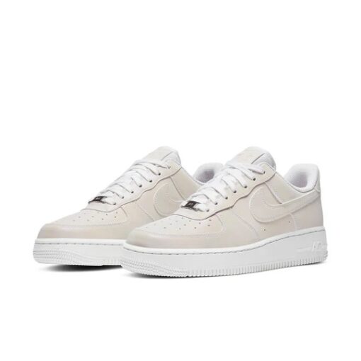 (WMNS) Nike Air Force 1 '07 'Reflective' DC2062-100