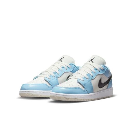 Jordan 1 Low ‘Ice Blue Black’ 554723-401