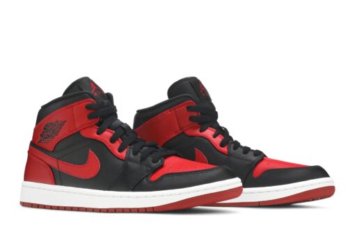 Air Jordan 1 Mid ‘Banned’ 554724-074