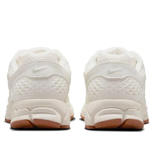 (WMNS) Nike Air Zoom Vomero 5 'Sail Coconut Milk' HM5886-133