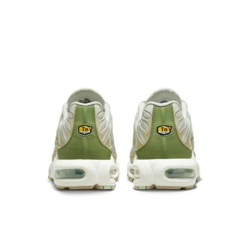(WMNS) Nike Air Max Plus 'Light Bone Alligator' DX8954-001