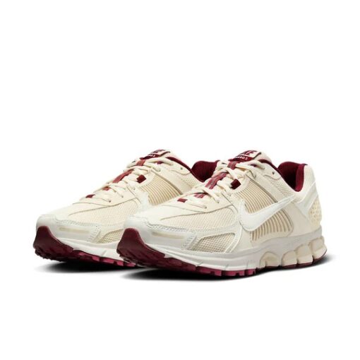 (WMNS) Nike Air Zoom Vomero 5 'Valentine's Day' HF0737-111