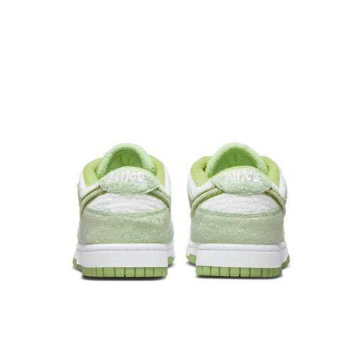 (WMNS) Nike Dunk Low SE 'Fleece - Honeydew' DQ7579-300