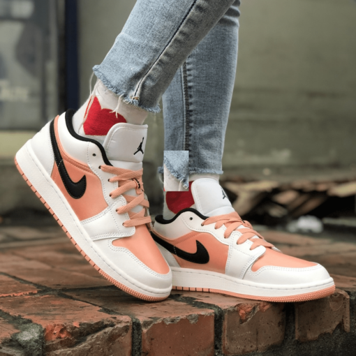 Air Jordan 1 Low ‘Light Madder Root’ DM8960-801