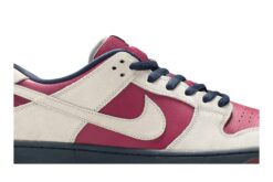 Dunk Low SB ‘True Berry’ BQ6817-001