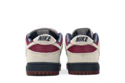 Dunk Low SB ‘True Berry’ BQ6817-001