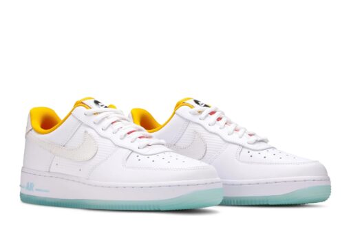 Wmns Air Force 1 ’07 ‘Corner Markets’ CZ8132-100