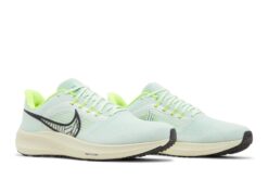 Air Zoom Pegasus 39 ‘Barely Green’ DH4071-301