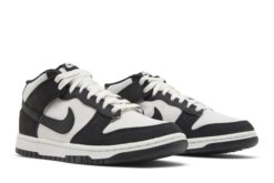 Dunk Mid ‘Canvas Panda’ DV0830-102