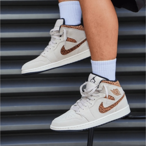 Air Jordan 1 Mid SE ‘Brown Elephant’ DZ4129-102