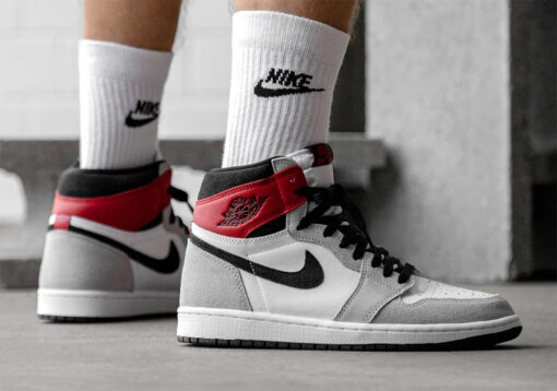 Air Jordan 1 Retro High OG ‘Smoke Grey’ 575441-126
