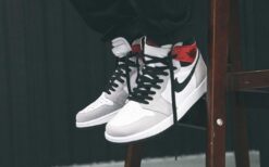 Air Jordan 1 Retro High OG ‘Smoke Grey’ 575441-126