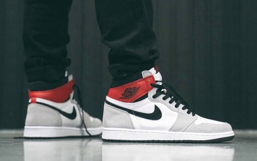 Air Jordan 1 Retro High OG ‘Smoke Grey’ 575441-126