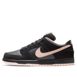 Dunk Low SB ‘Black Coral’ BQ6817-003