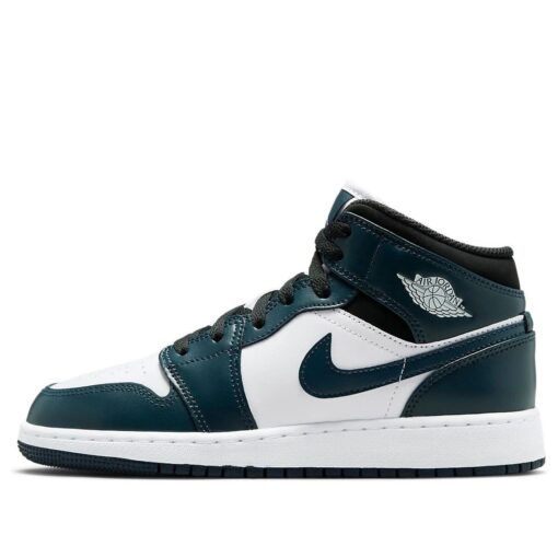 Air Jordan 1 MidArmory Navy 554725-411