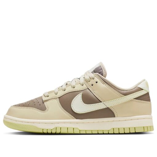 (WMNS) Nike Dunk Low 'Cream Brown' FB4961-012