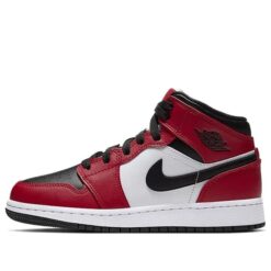 Jordan 1 Mid ‘Chicago Black Toe’ 554725-069