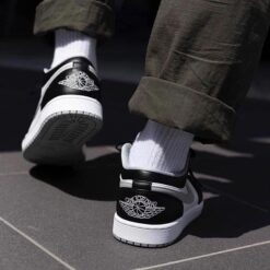Air Jordan 1 Low ‘Smoke Grey’ 553560-039