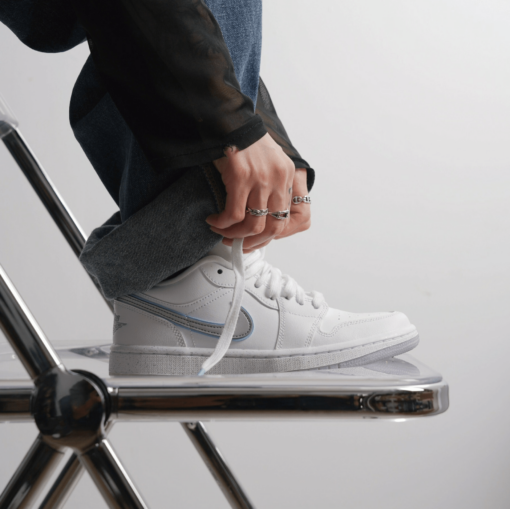 Jordan 1 Low SE ‘Dare to Fly (Women’s)’ FB1874-101