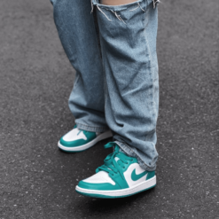 Jordan 1 Low ‘New Emerald (Women’s)’ DC0774-132