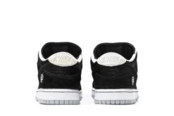 Nike SB Dunk Low x Medicom Toy ‘BE@RBRICK’ CZ5127-001