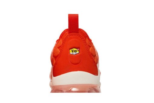 Wmns Air VaporMax Plus Guava Ice DQ8588-800