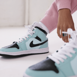 Air Jordan 1 Mid ‘Aqua Black’ BQ6472-300