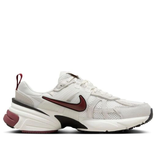 (WMNS) Nike V2K Run SE 'White Black Team Red' HQ3500-100