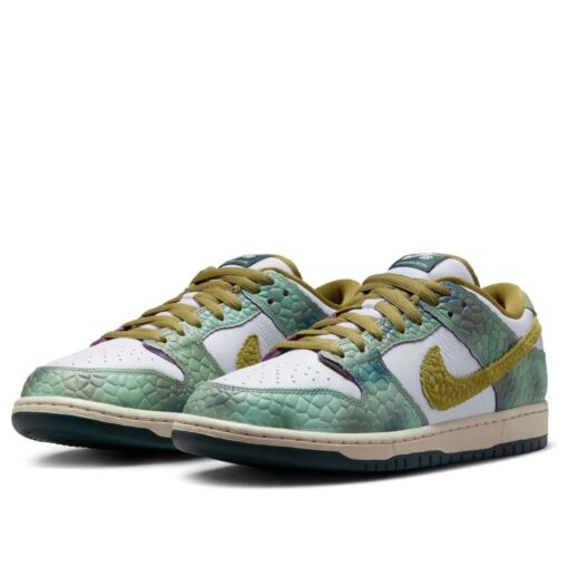 Nike x Alexis Sablone SB Dunk Low 'Chameleon' HJ3386-300