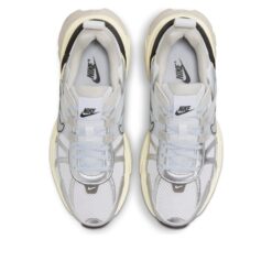 (WMNS) Nike V2K Run 'Summit White Metallic Silver' FD0736-100