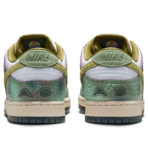 Nike x Alexis Sablone SB Dunk Low 'Chameleon' HJ3386-300