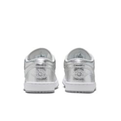 Air Jordan 1 Low SE 'Metallic Silver' FN5030-001