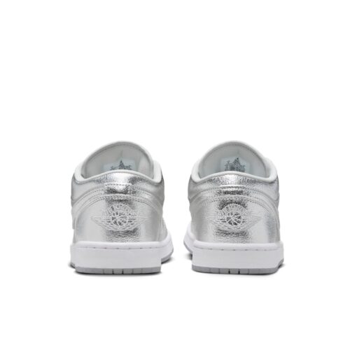 Air Jordan 1 Low SE 'Metallic Silver' FN5030-001