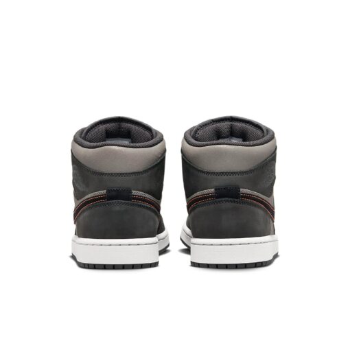 Air Jordan 1 Mid SE 'Night Stadium' FQ8338-017