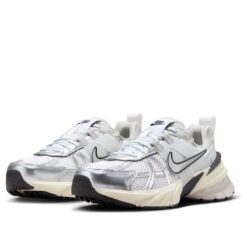 (WMNS) Nike V2K Run 'Summit White Metallic Silver' FD0736-100