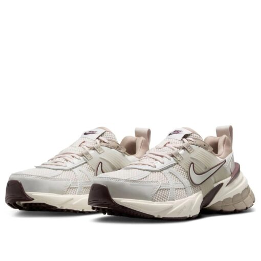 (WMNS) Nike V2K Run 'Light Greenish Brown Khaki Earth Light Bone' FD0736-103