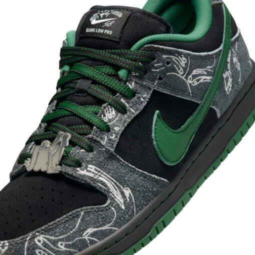 Nike x There Skateboard SB Dunk Low Pro 'Anthracite Gorge Green' HF7743-001