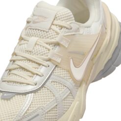 Nike V2K Run 'Pale Ivory' HQ1512-110