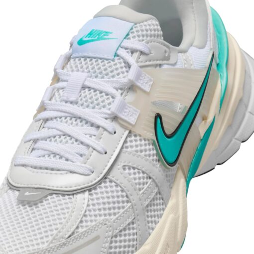 (WMNS) Nike V2K Run 'White Dusty Cactus' FD0736-105