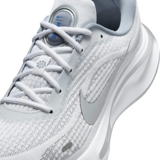 Nike Journey Run 'White Black Ashen Slate Metallic Silver' FN0228-104