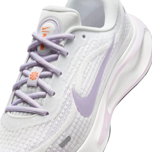 (WMNS) Nike Journey Run 'Summit White Barely Grape' FJ7765-100